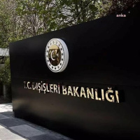 Kaş-Demre yolunda iki otomobil çarpıştı: 5 yaralı