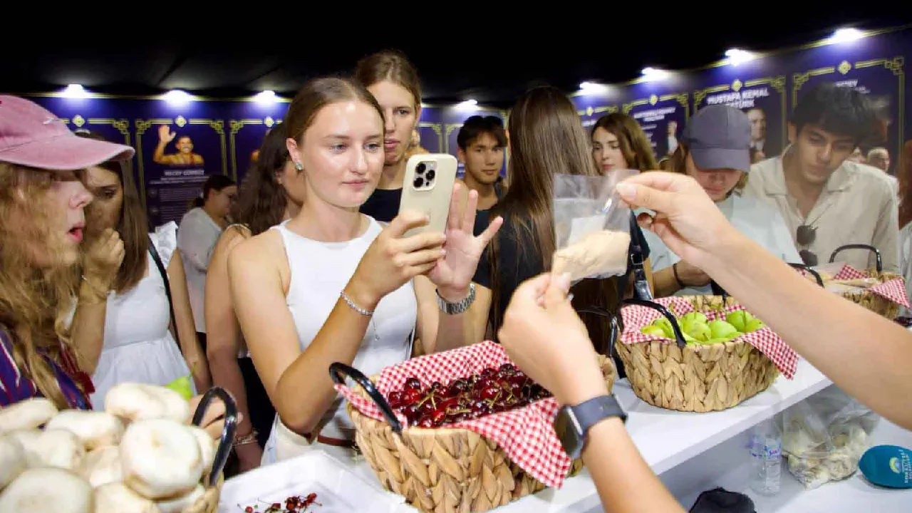Antalya’da turistlerin yeni durağı Yağlı Güreş Müzesi oldu