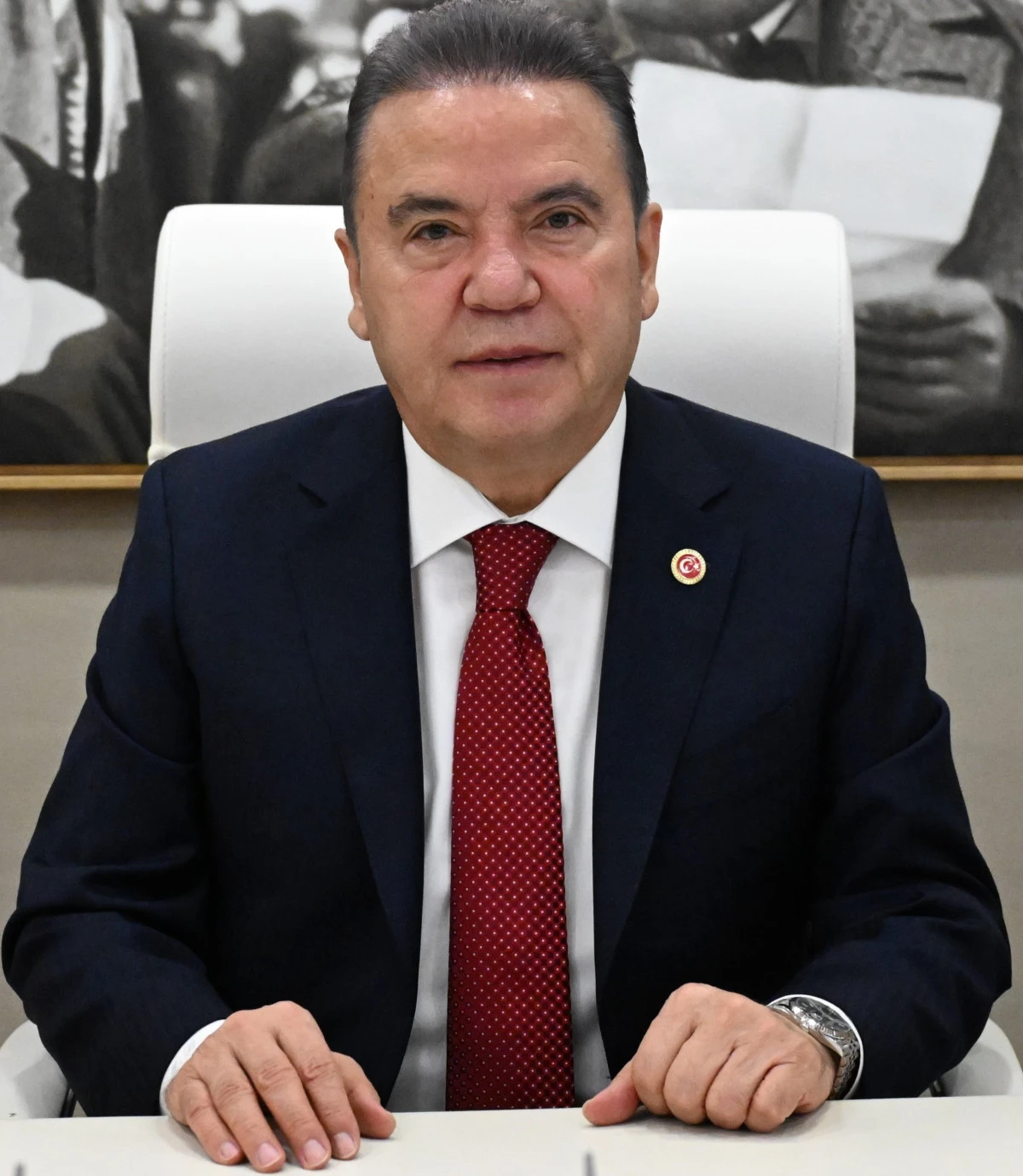 Muhittin Böcek'ten Antalyalılara mesaj: Vazgeçmeyeceğim