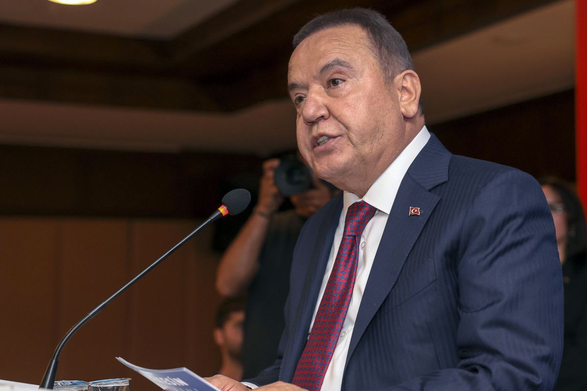 Muhittin Böcek'ten Antalyalılara mesaj: Vazgeçmeyeceğim