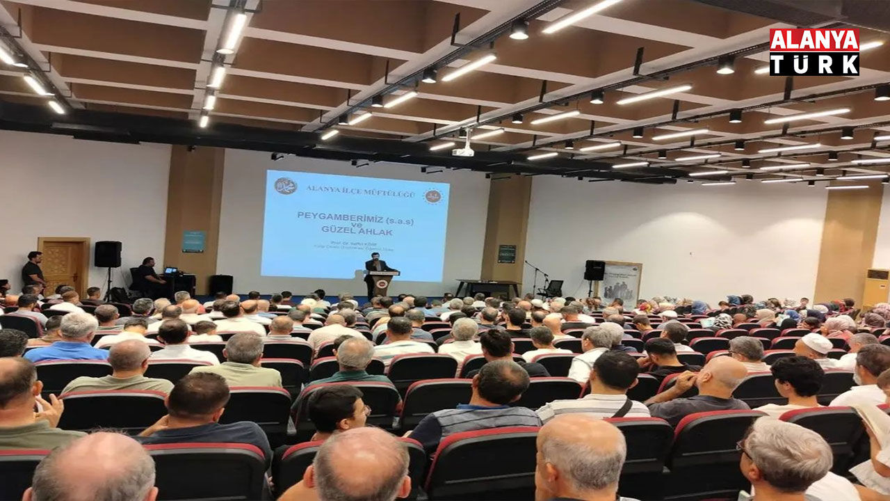 Alanya’da Mevlid-i Nebî Haftası’na özel konferans düzenlendi