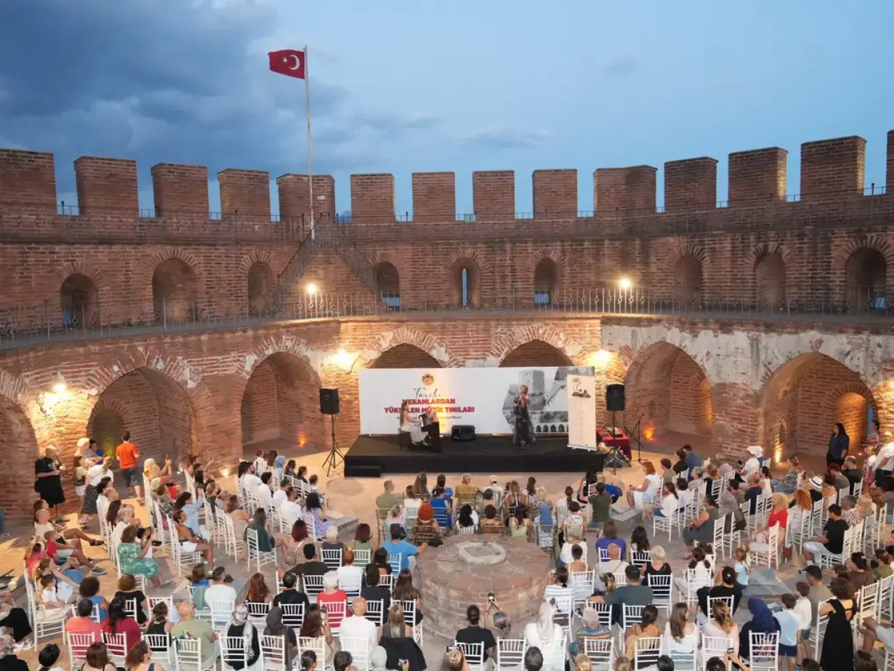 Alanya Uluslararası Klasik Müzik Festivali Kızılkule’de sona erdi