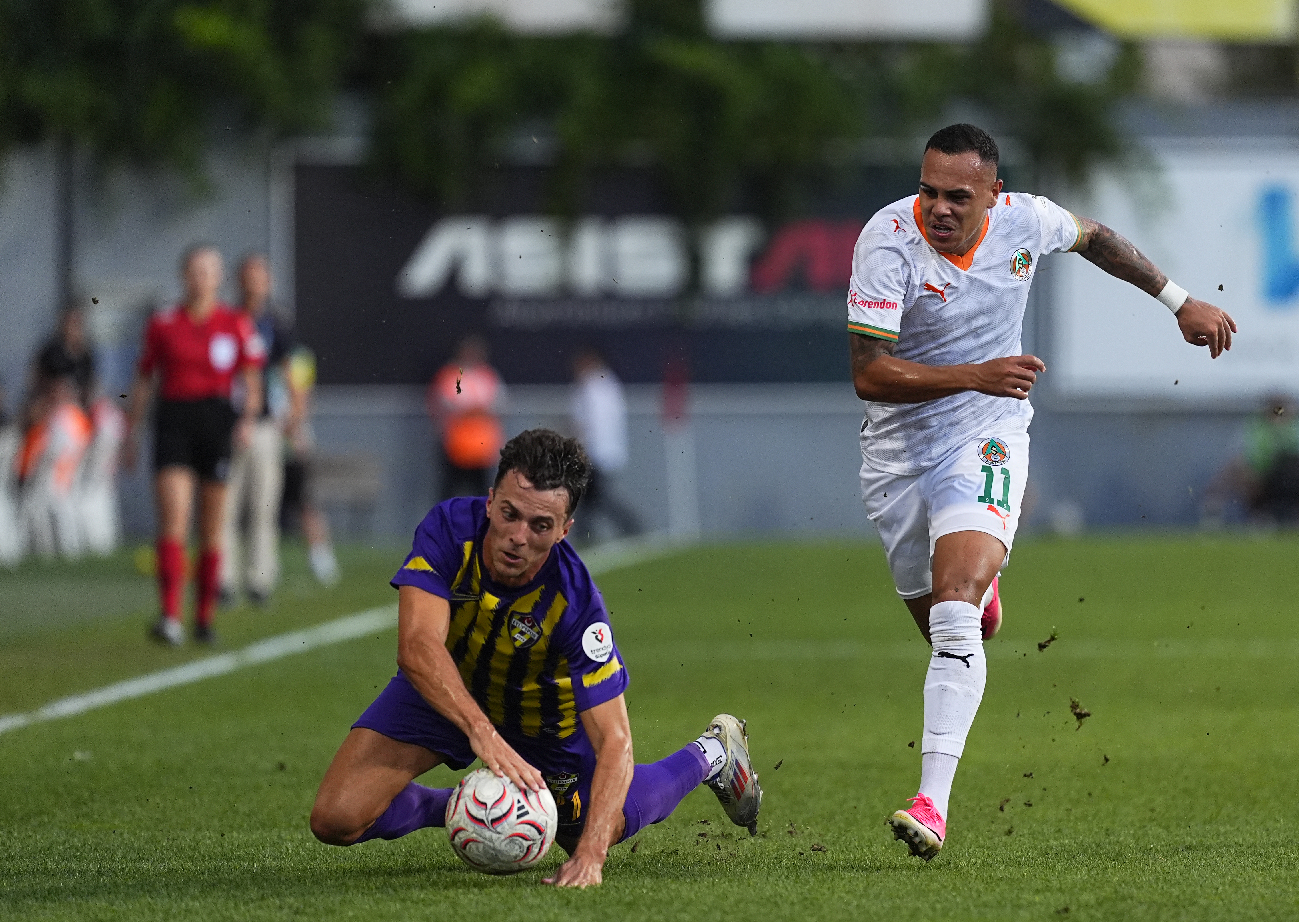 Alanyaspor 24. saniyede öne geçti, 90+4'te yıkıldı