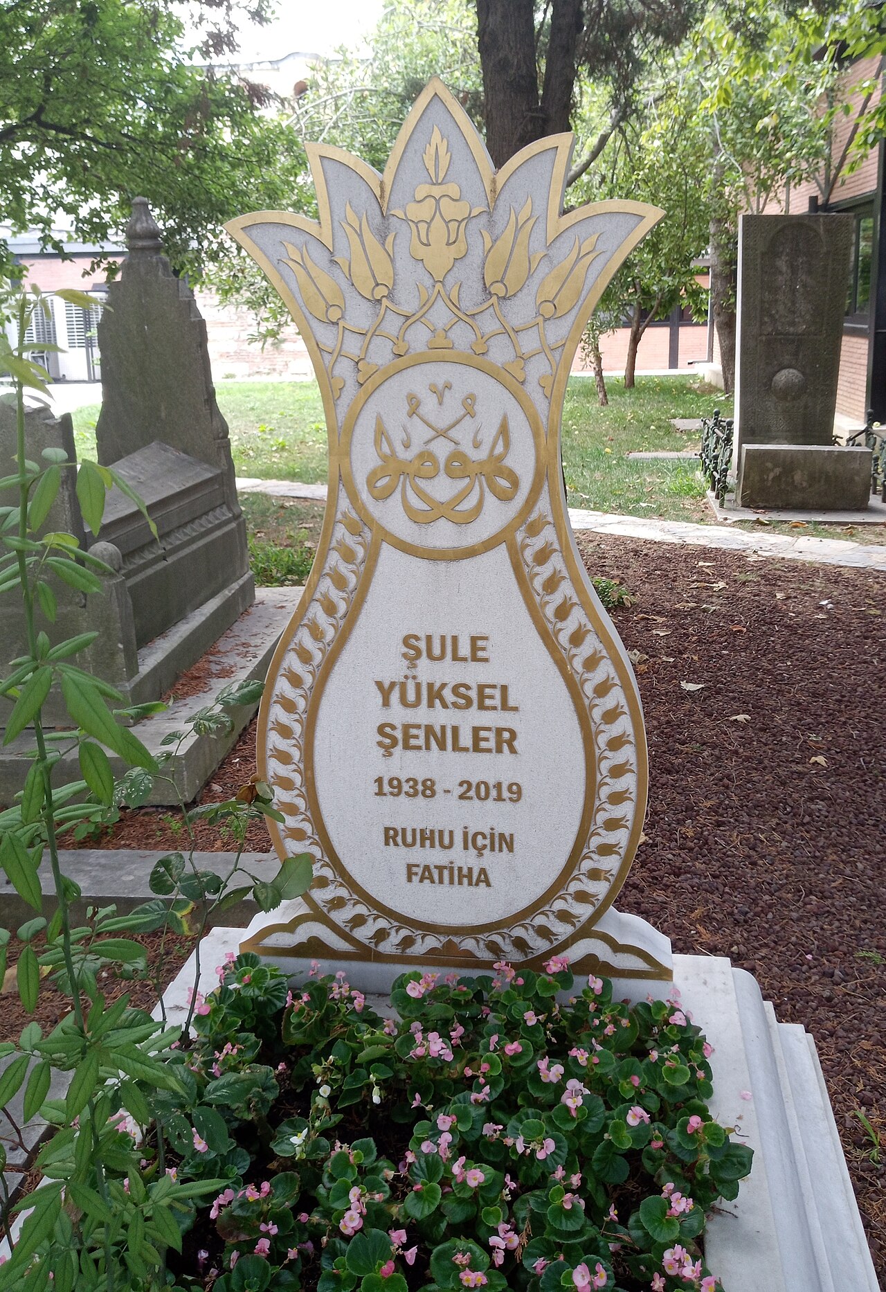 Şule Yüksel Şenler
