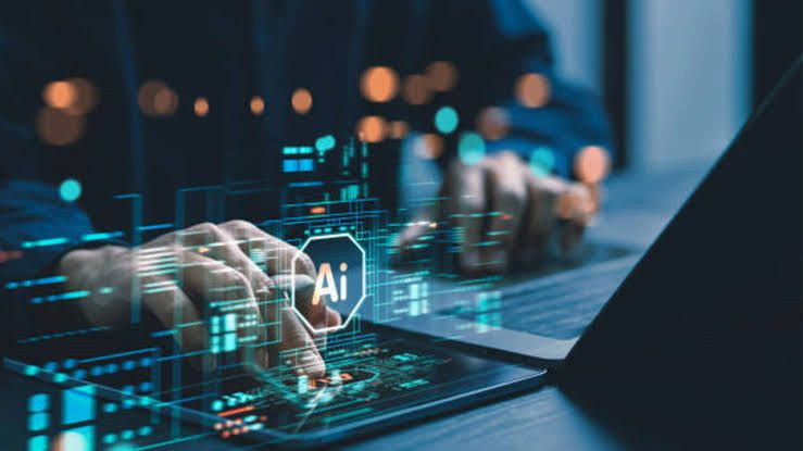 Teknoloji ekibi dijital sistemler üzerinde çalışıyor