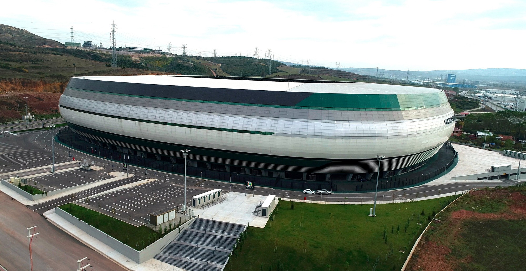 Kocaeli Stadyumu milli maç öncesi hazır