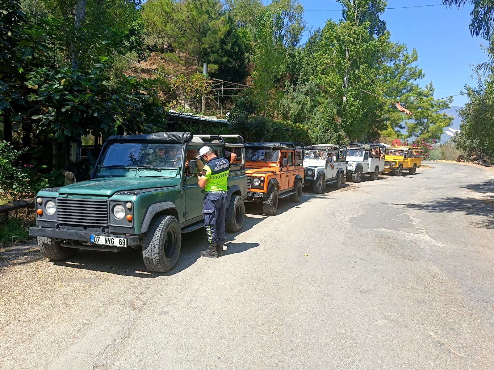 Alanya’da safari araçları denetim sırasında