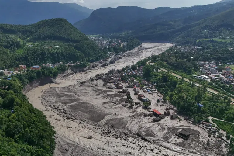 Nepal’de sel suları yerleşimleri etkiledi