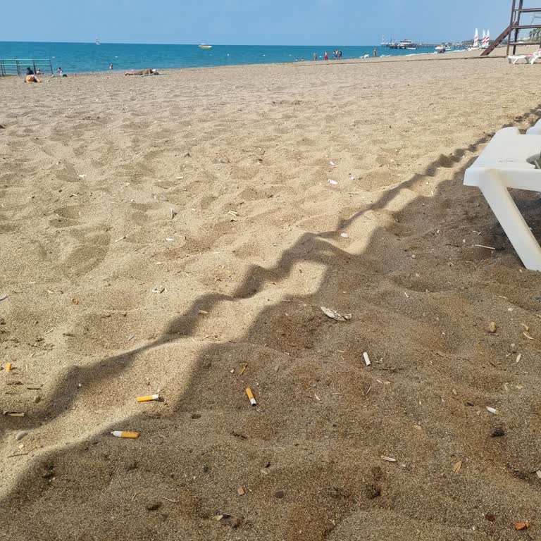 Boğazkent sahilinde kıyı temizliği öne çıkıyor