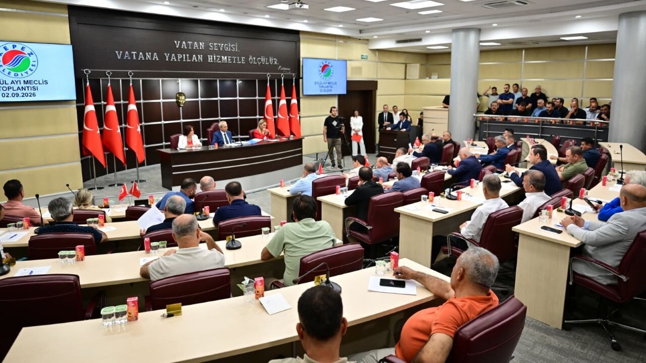 Kepez’de belediye yönetiminden güncel bir kare