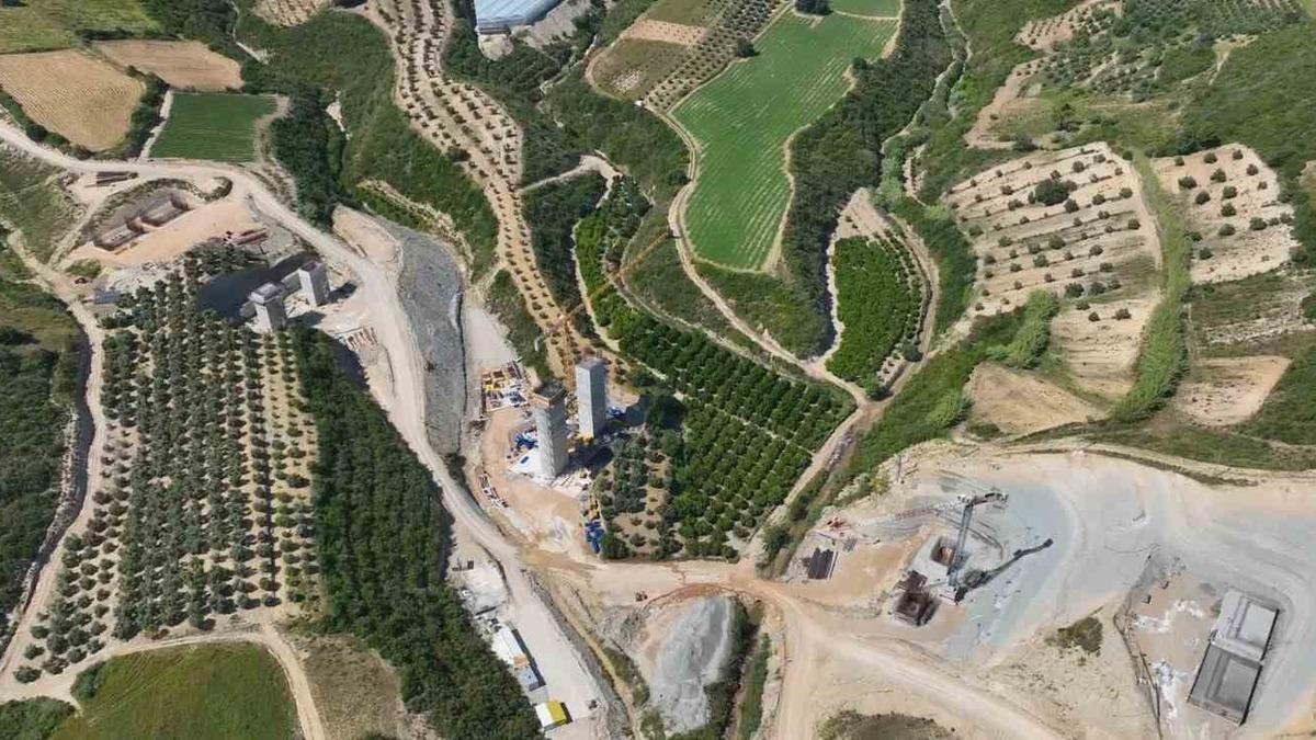 Bölgedeki otoyol hattında çalışmalar devam ediyor