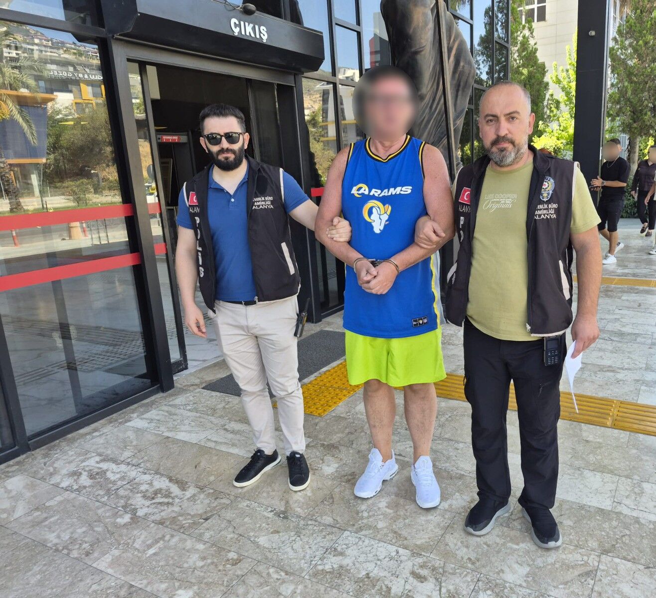 Dinek Mahallesi’nde turist hakkında işlem başlatıldı
