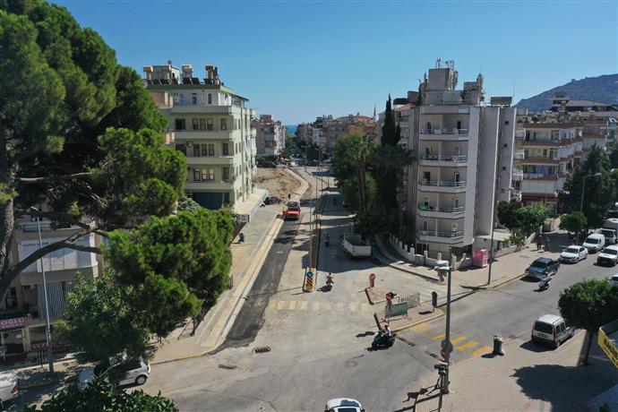 Alanya merkezinde cadde ulaşımı düzenleniyor