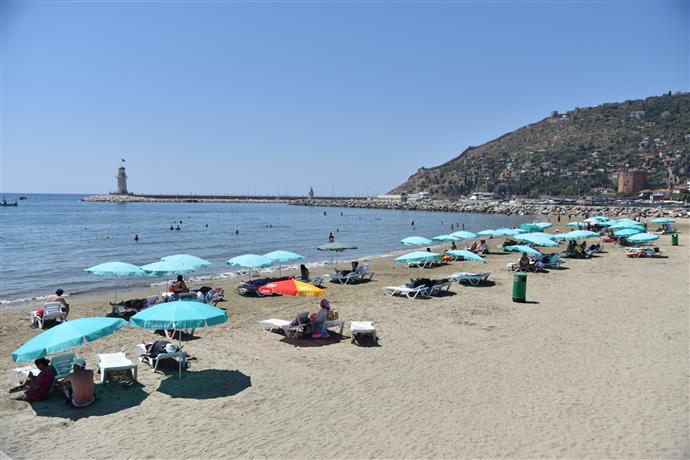 Galip Dere Plajı’nda açık hava