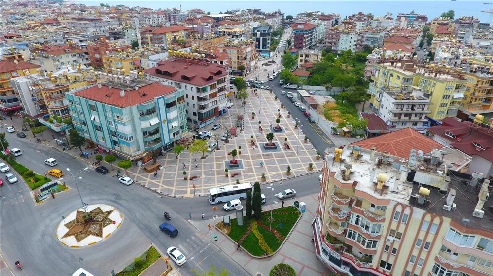 Alanya merkezinde yoğun yapılaşma görülüyor