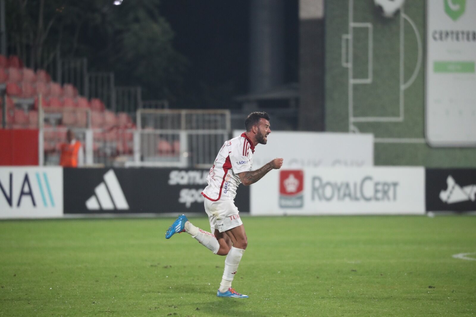 Ümraniye’de Antalyaspor sahada mücadele ediyor