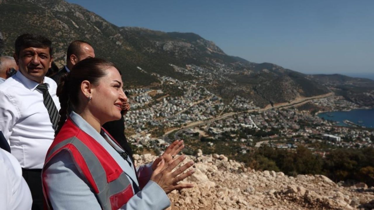 Kaş’ta altyapı sahasında inceleme yapılıyor