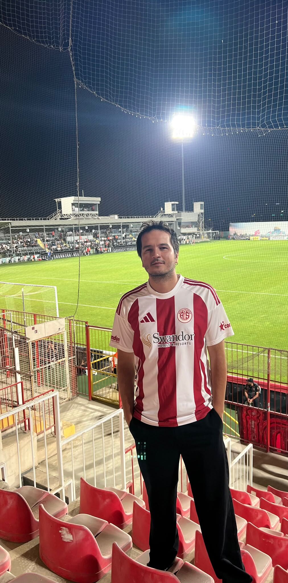 Ümraniye’de Metin Pıhlıs tribünde destek verdi