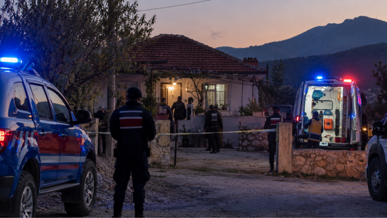 Korkuteli Karakuyu’da olay yerinde ekipler