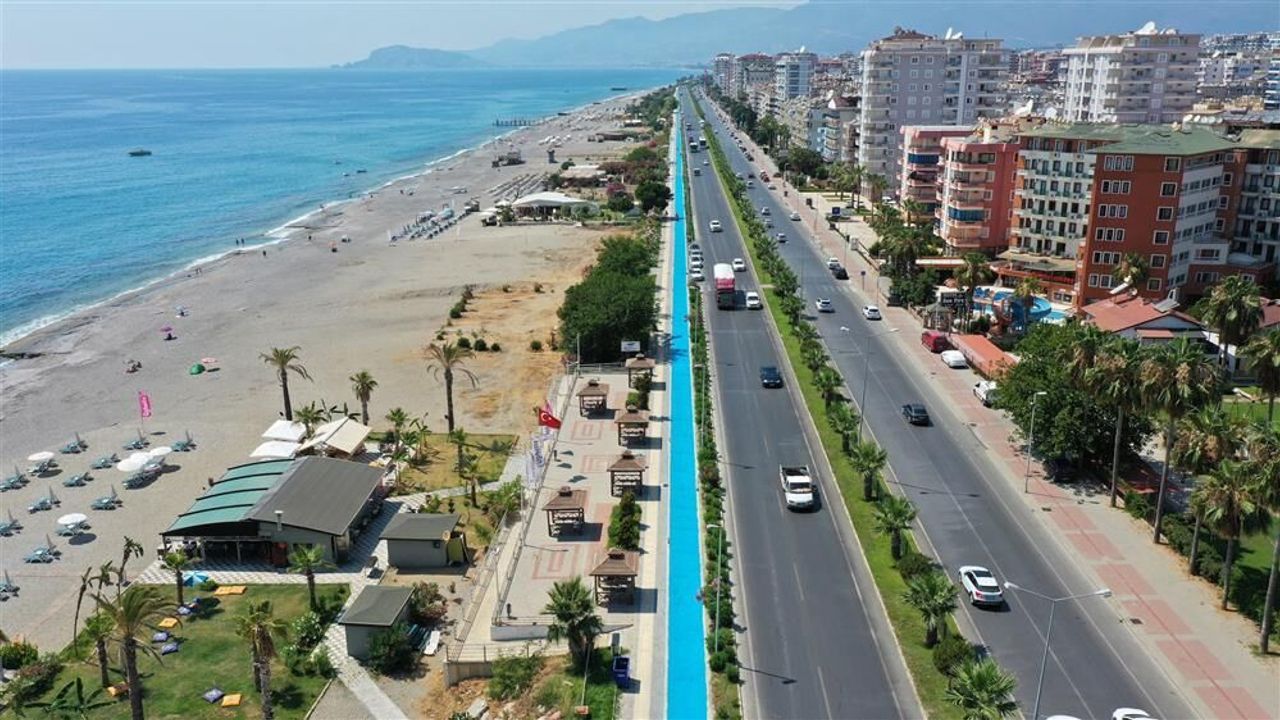 Konaklı sahilinde kesintisiz bisiklet yolu