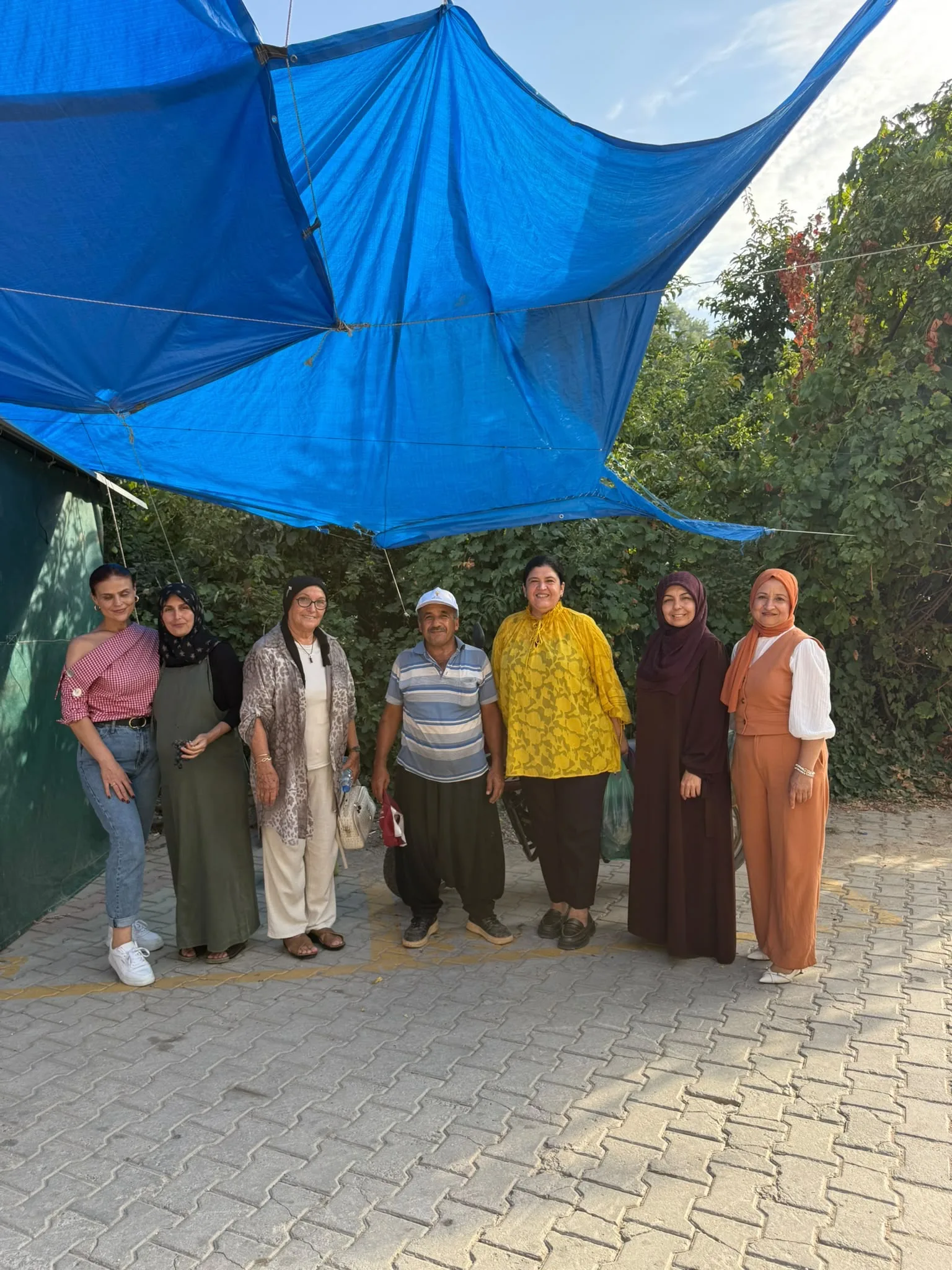Alacami’de heyet mahalle ziyaretinde