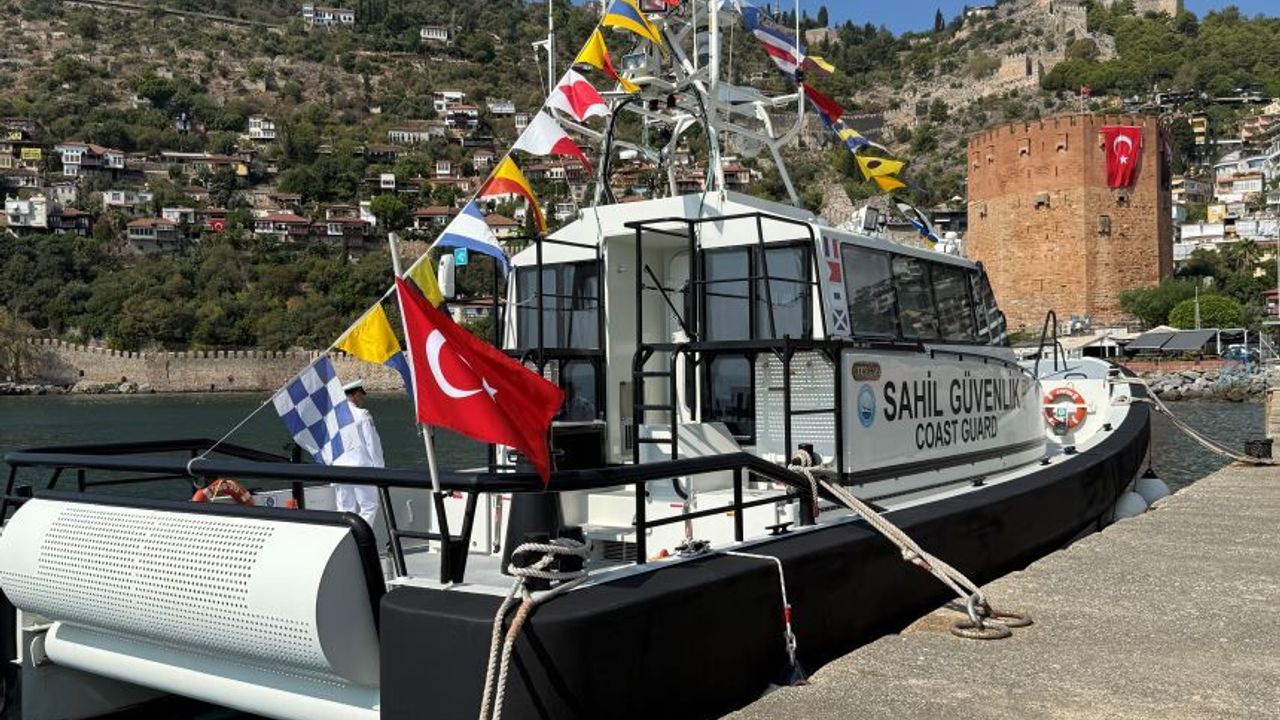 Alanya Limanı’nda TCSG-915 ziyaret hazırlığında