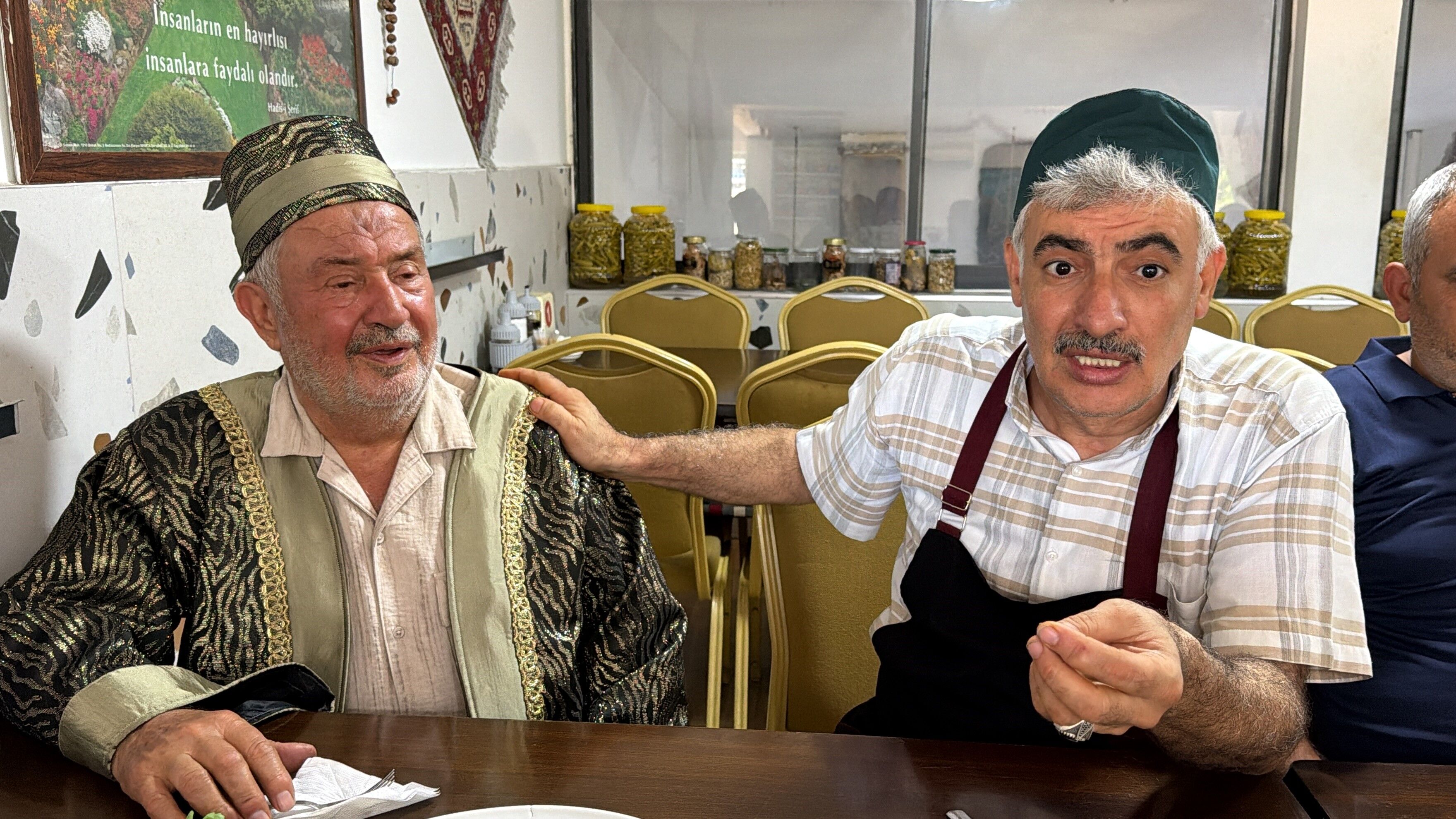 Alanya’da Mehmet Çelik tebrikleri kabul ediyor