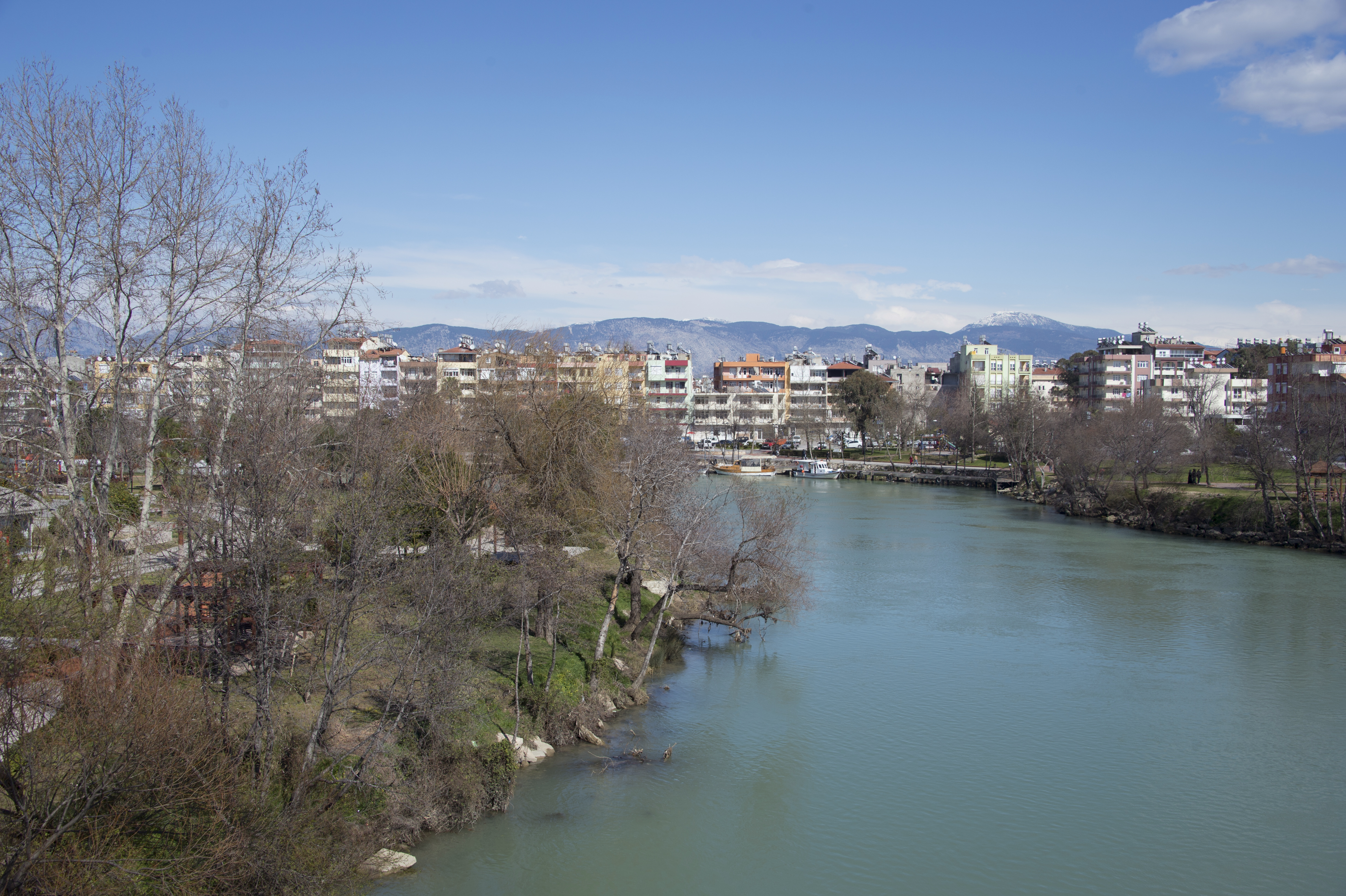 Manavgat merkezinde ırmağın genel görünümü