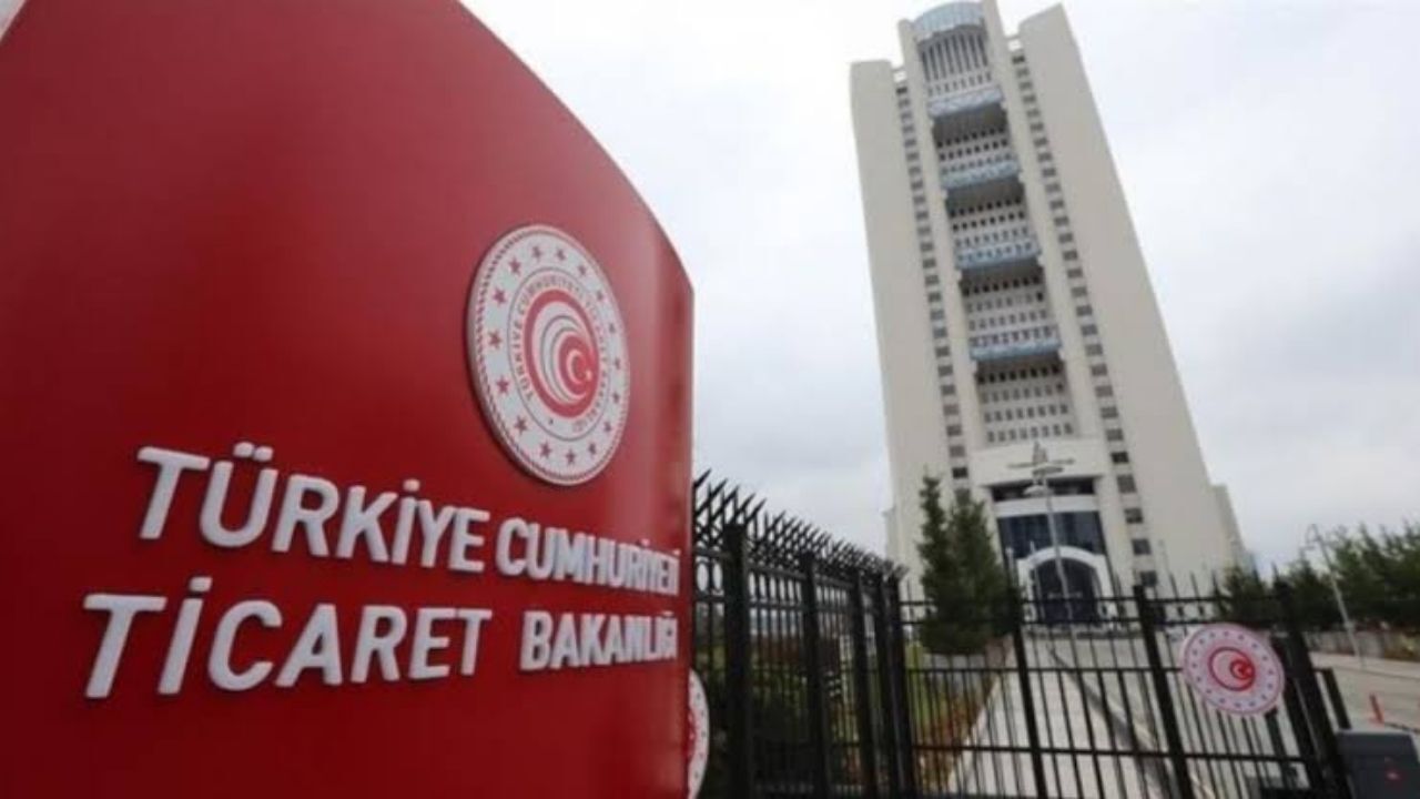 Antalya’da ticari işlemler incelemeden geçiriliyor