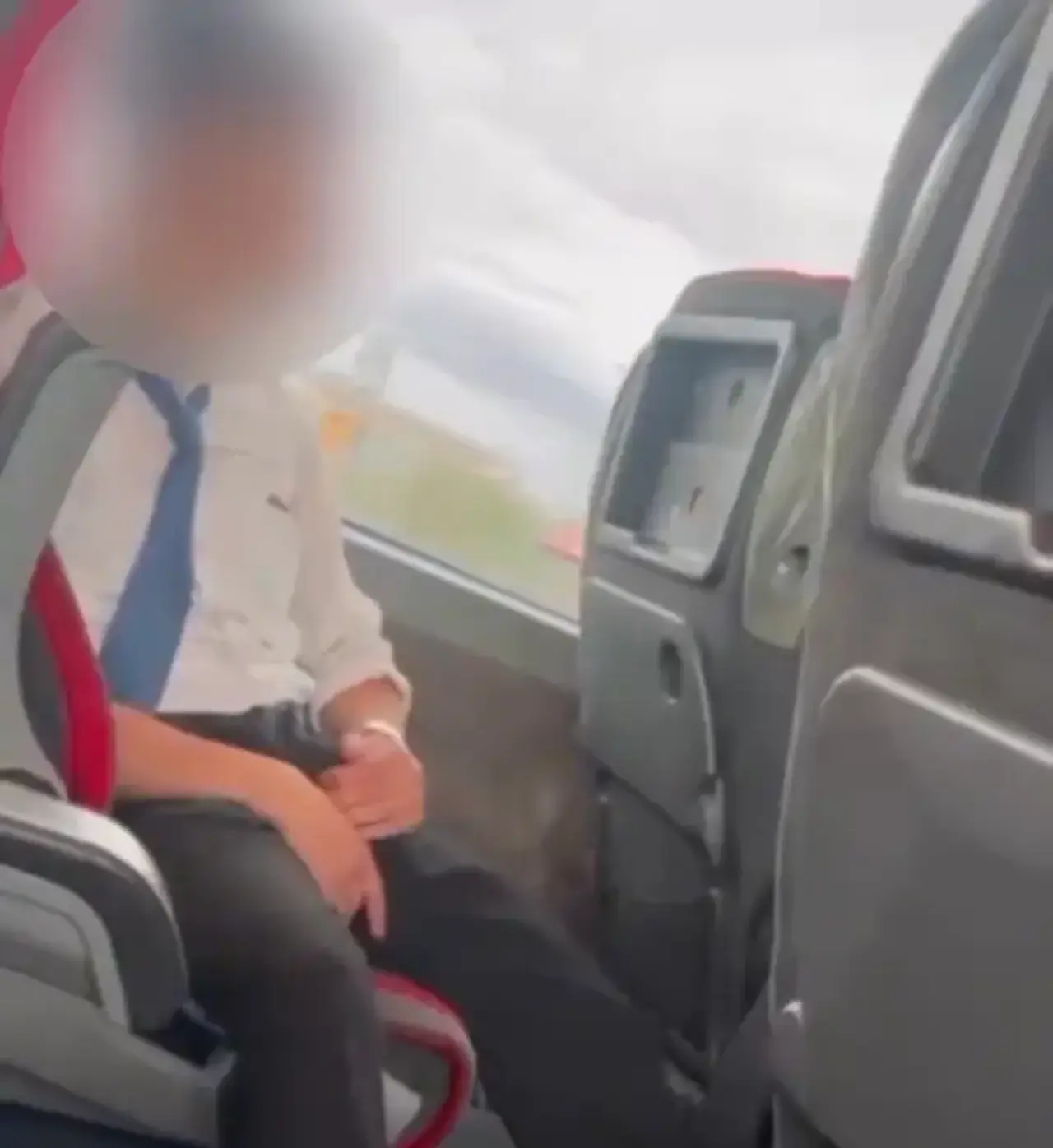 Otobüs içinde kayda alınan şüpheli personel