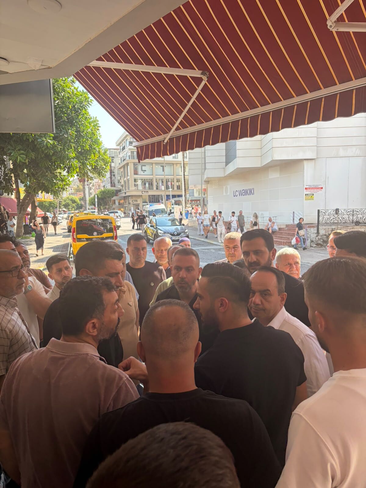Alanya’da oda yönetimi esnafla bir arada