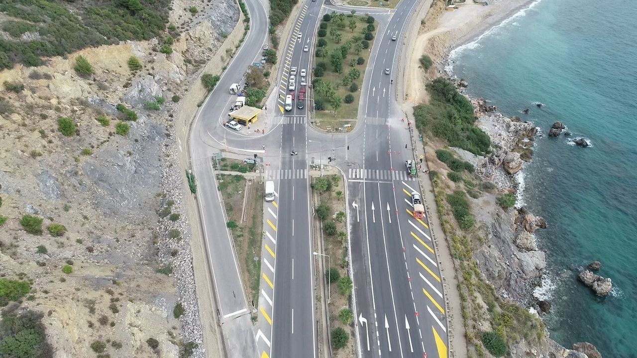 Alanya Elikesik Kavşağı yeniden düzenlendi