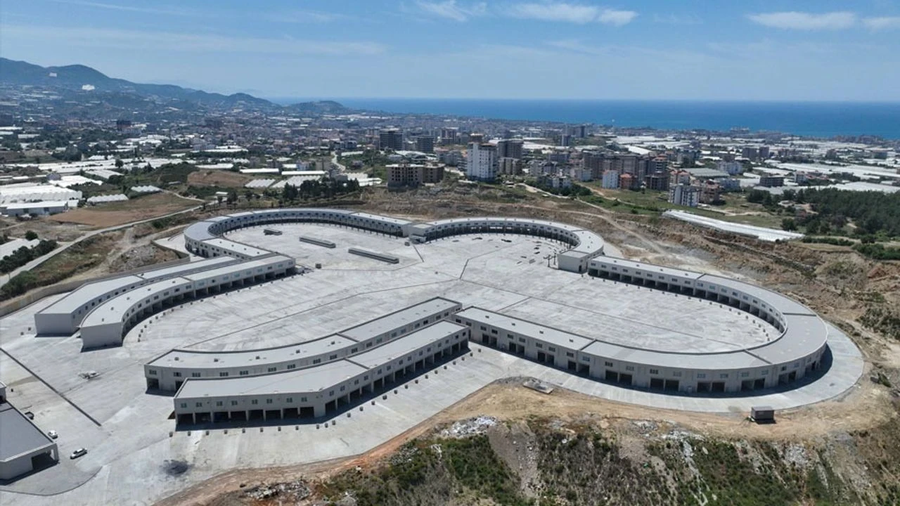 Alanya yeni hal kompleksi havadan görüntülendi