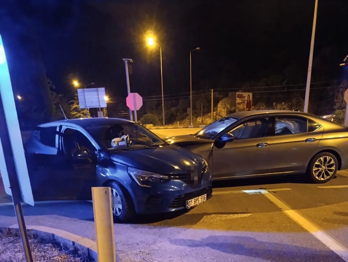 Akseki Kavşağı’nda kaza sonrası trafik durumu