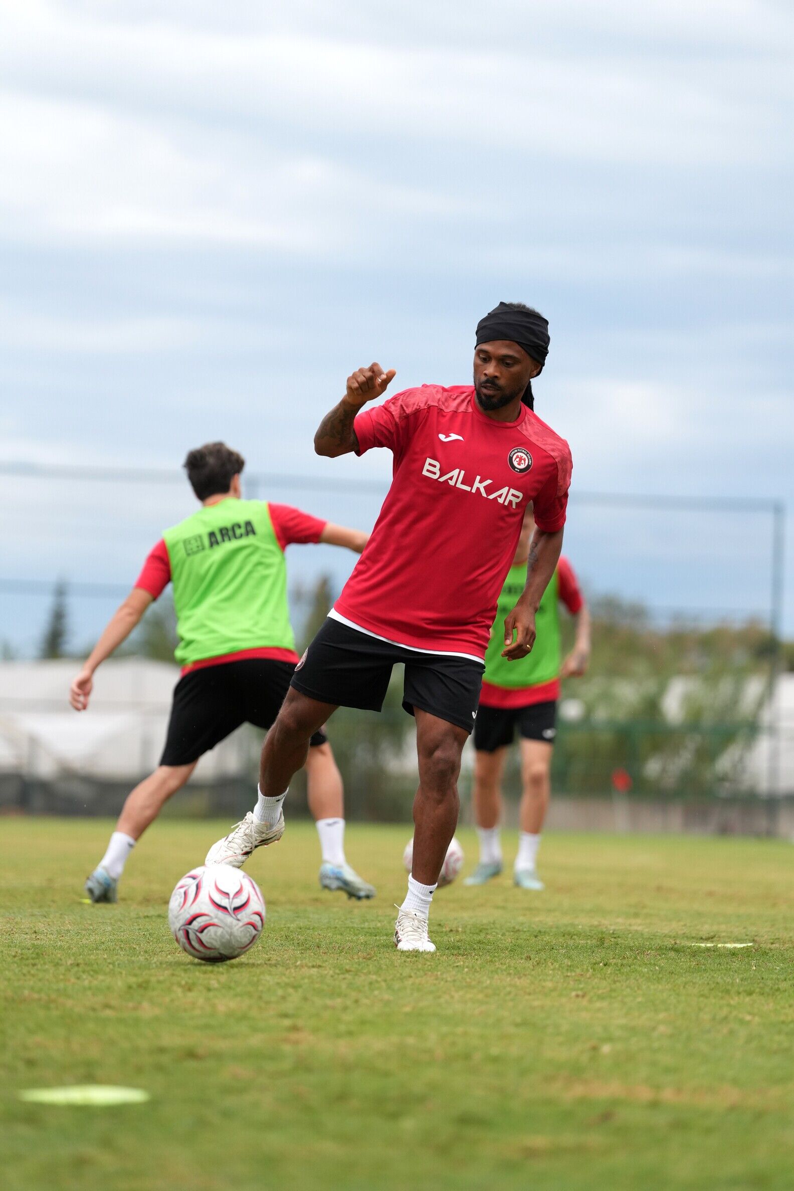 Antalya’da Çorum FK’nin kamp çalışmaları sürüyor.