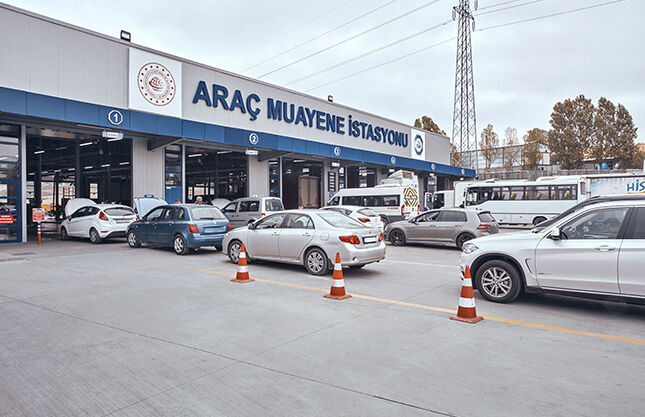 KAPAK | ust: MUAYENE İSTASYONLARINA YENİ CEZA TARİFESİ | alt: ANTALYA’DAKİ İŞLETMELERİ DE KAPSIYOR