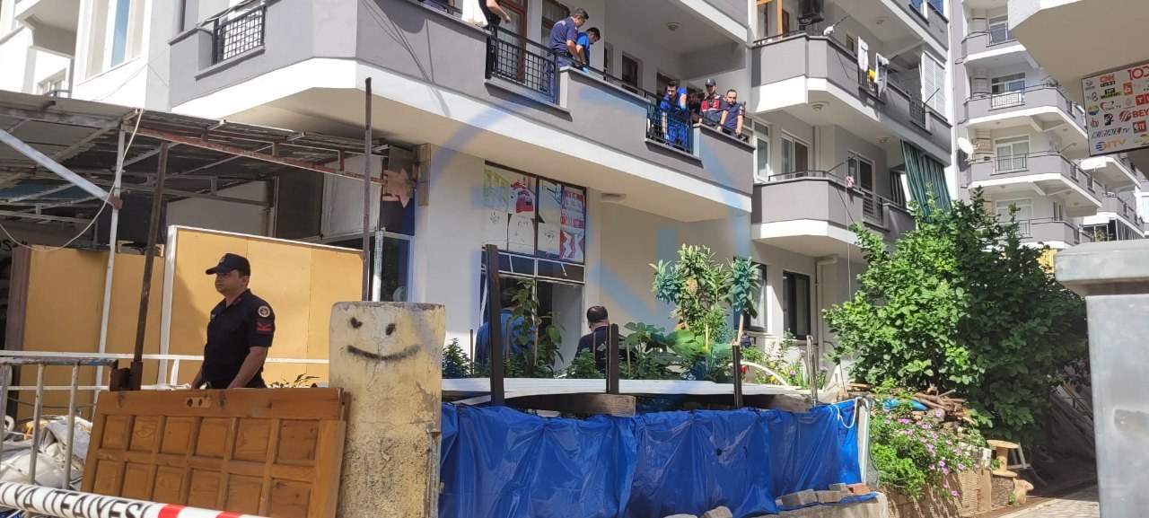 Alanya'da şok olay: Kardeşini balkondan attı — fotoğraf 3