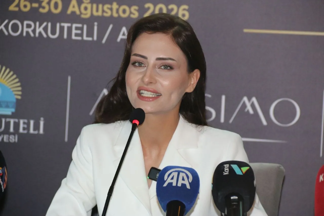 Korkuteli’nde üç meclis üyesi CHP’den istifa etti