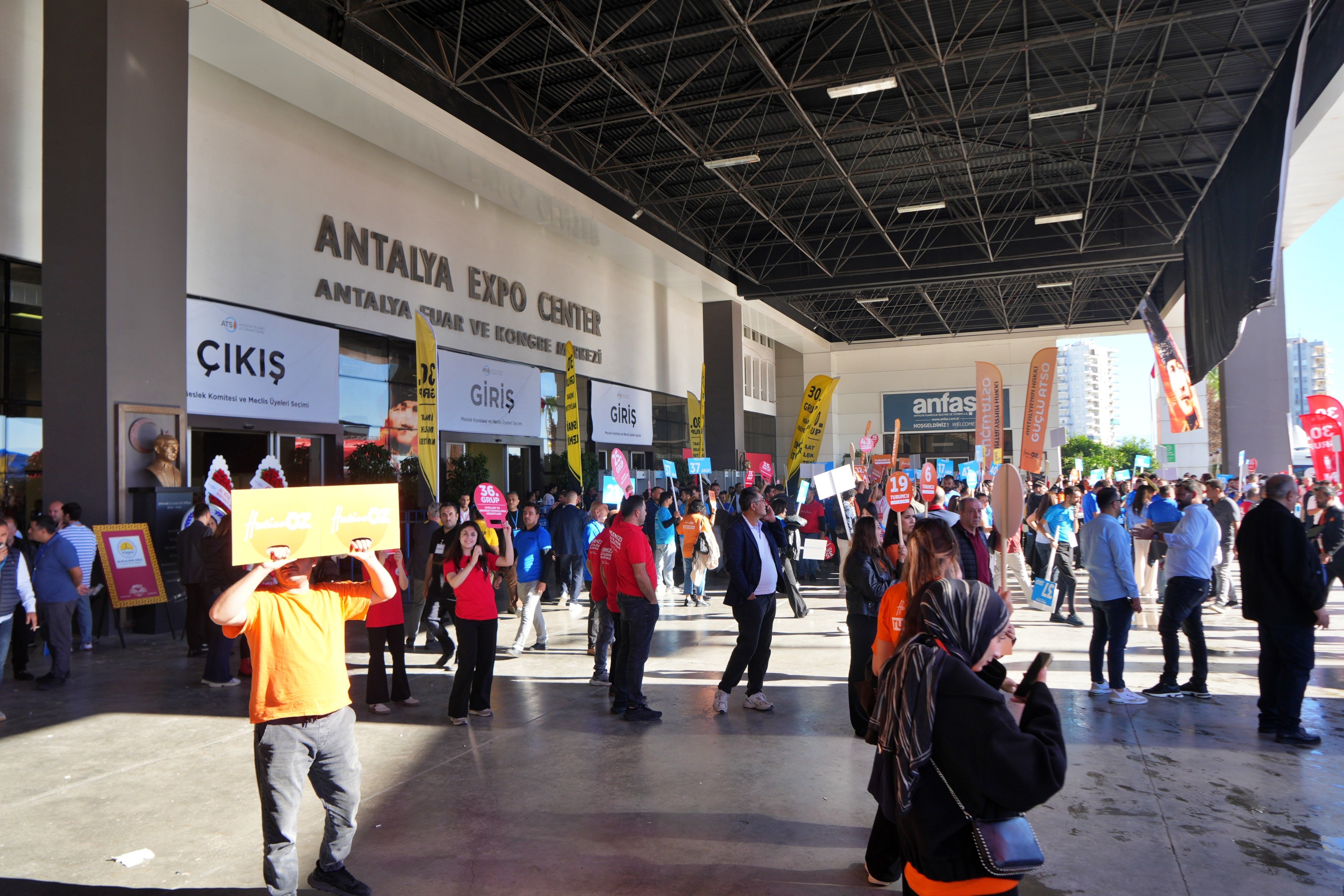 ANFAŞ’ta ATSO üyeleri seçim için sandık başında