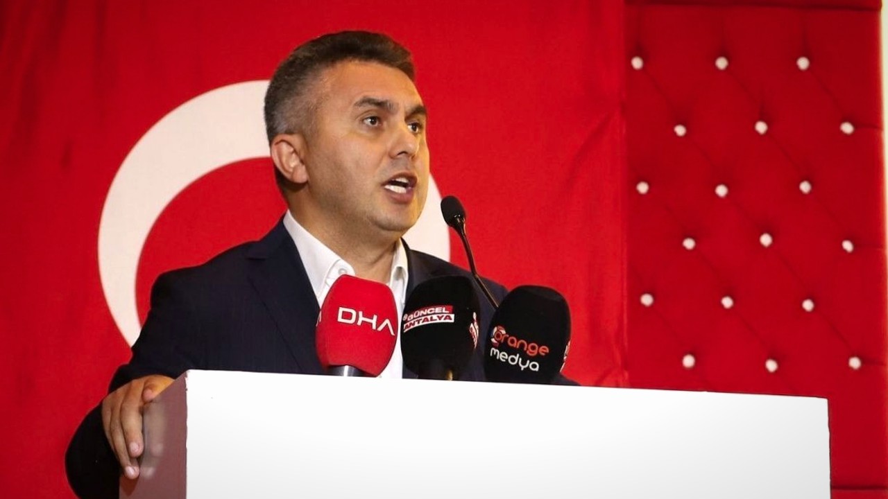 İstanbul deplasmanında iki golle kazanan Antalyaspor